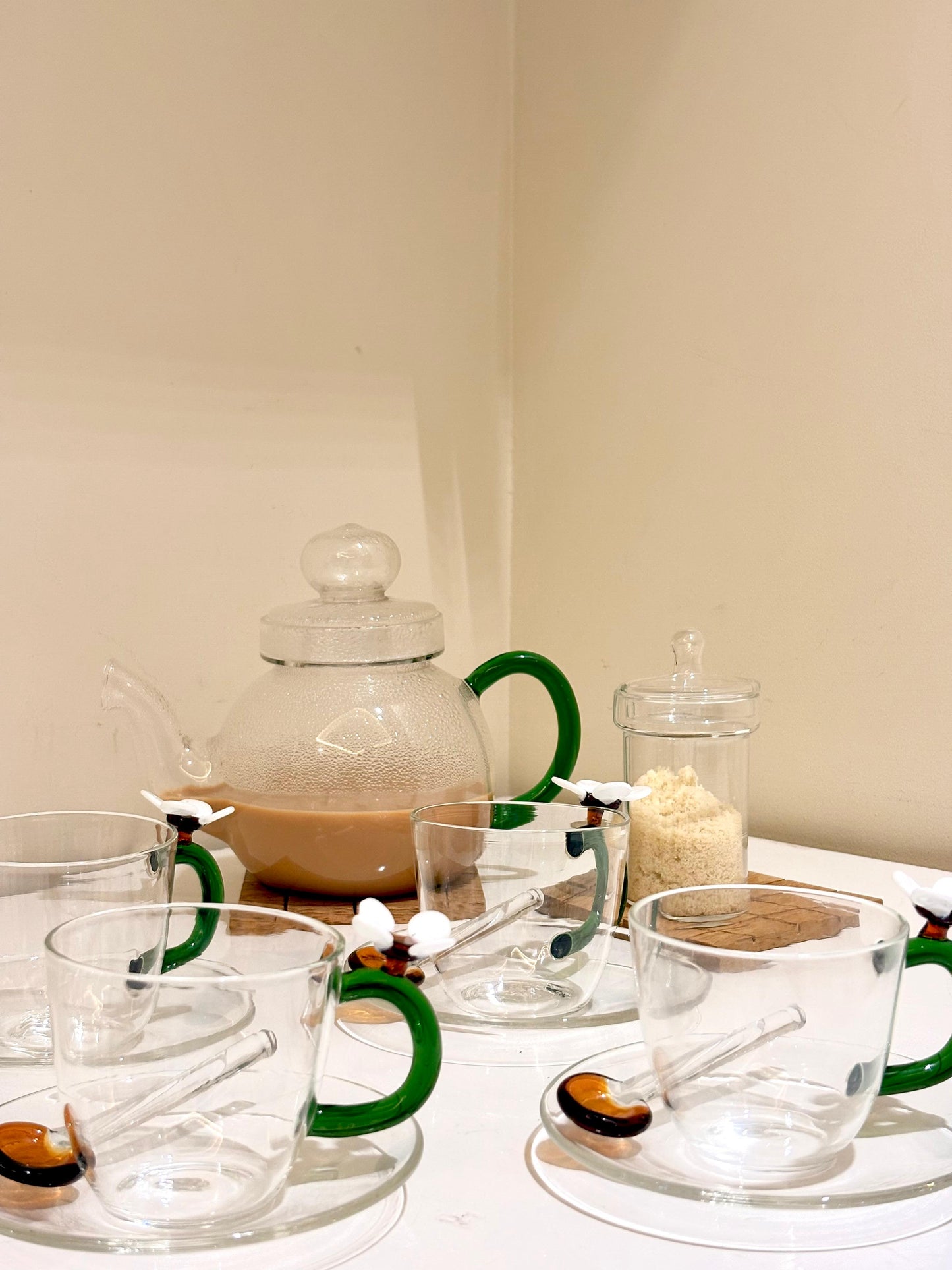 Blooming Luxe cup and kettle set