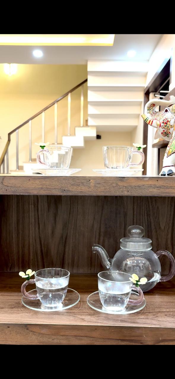 Blooming Luxe cup and kettle set