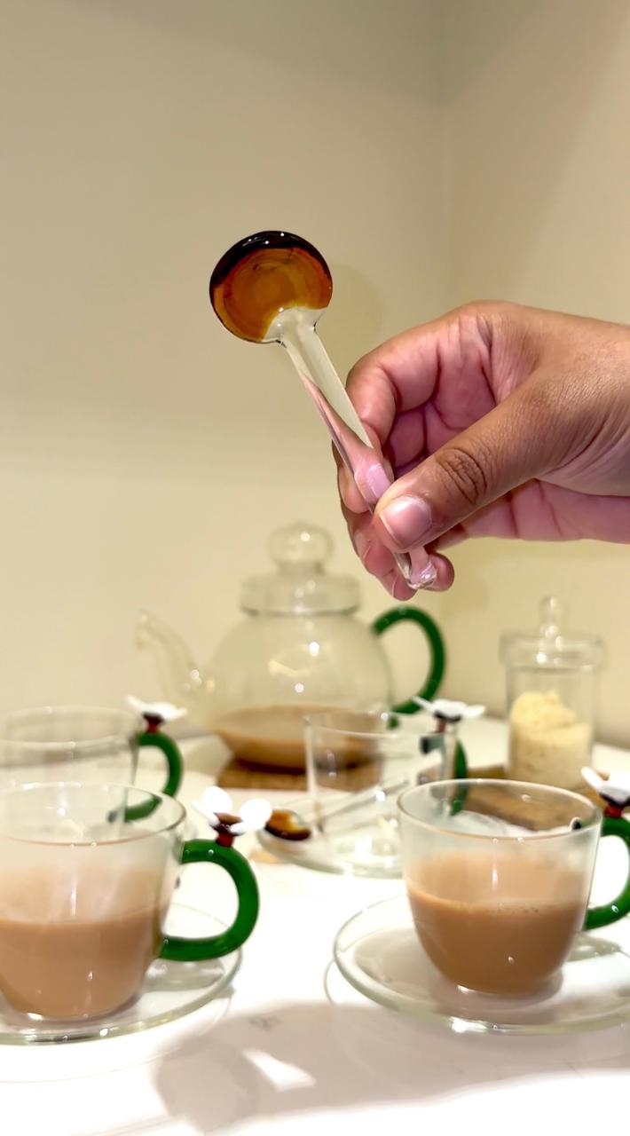 Blooming Luxe cup and kettle set